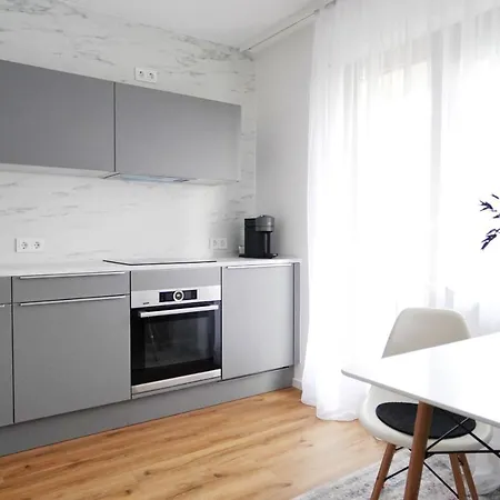Mit Balkon Und Privatparkplatz Apartamento *